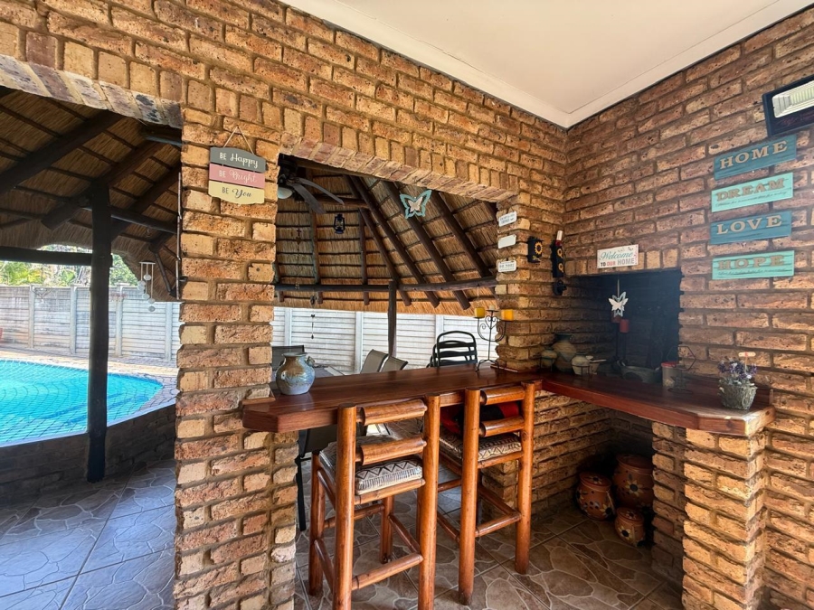 4 Bedroom Property for Sale in Geelhoutpark North West